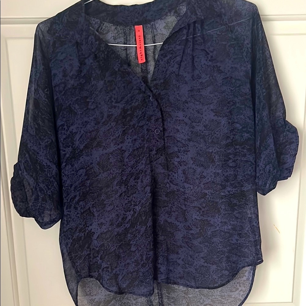 Eight Sixty Cuffed Sleeve Blouse with Mandarin Collar, size S🌿